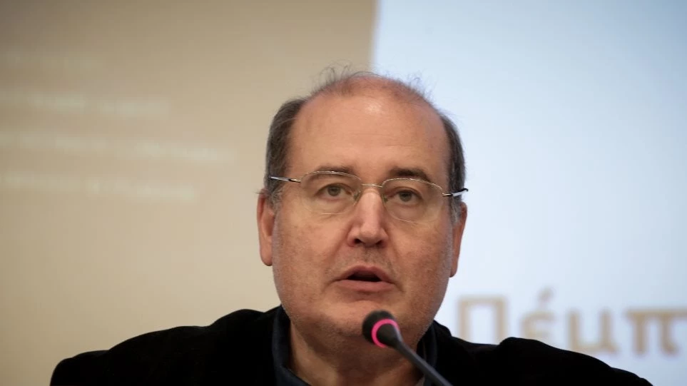 Φίλης για συμφωνία Τσίπρα-Ιερώνυμου: Η ΝΔ προκαλεί παρασκηνιακά τις αντιδράσεις των Αρχιερέων